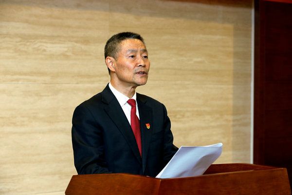 必赢亚洲集团一届一次全委会选举出新一届辅导集体 斯泽夫当选必赢亚洲党委书记